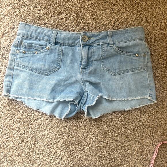 Y2K micro mini shorty shorts, classic L.e.i Ashley LowRise, embroidered, size 7 - Picture 3 of 8